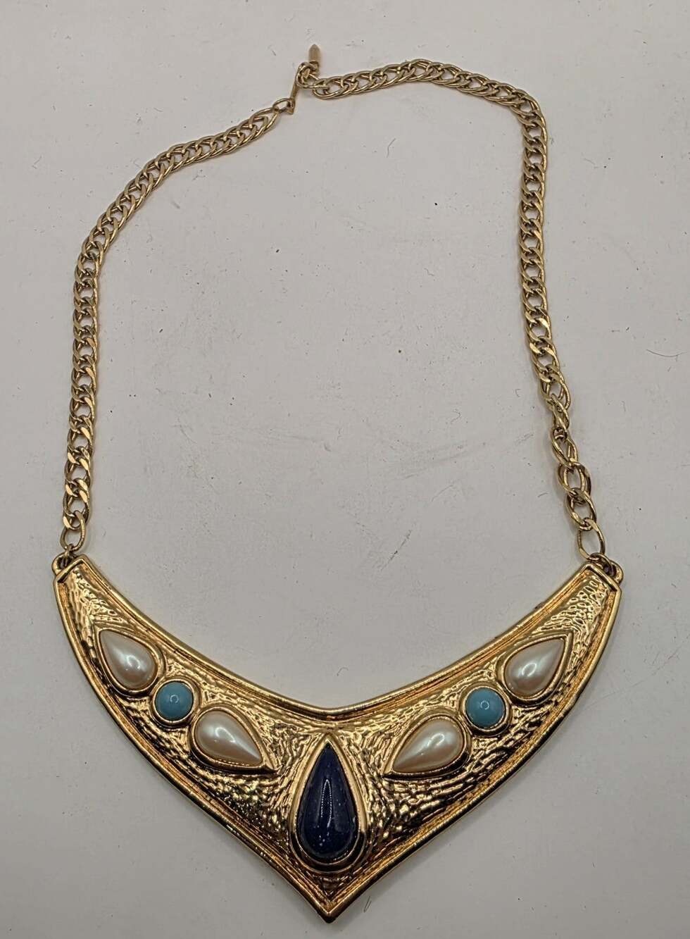 VINTAGE Avon Collar Necklace Egyptian Revival Cleopatra Gold Tone COLOR BEADS